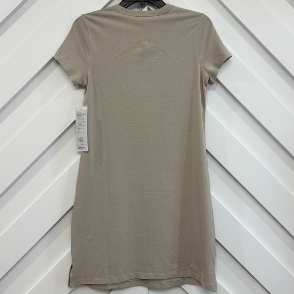 NWT Lululemon Classic Fit Cotton Blend T Shirt Dress Size 2 In Raw Linen - Picture 2 of 5